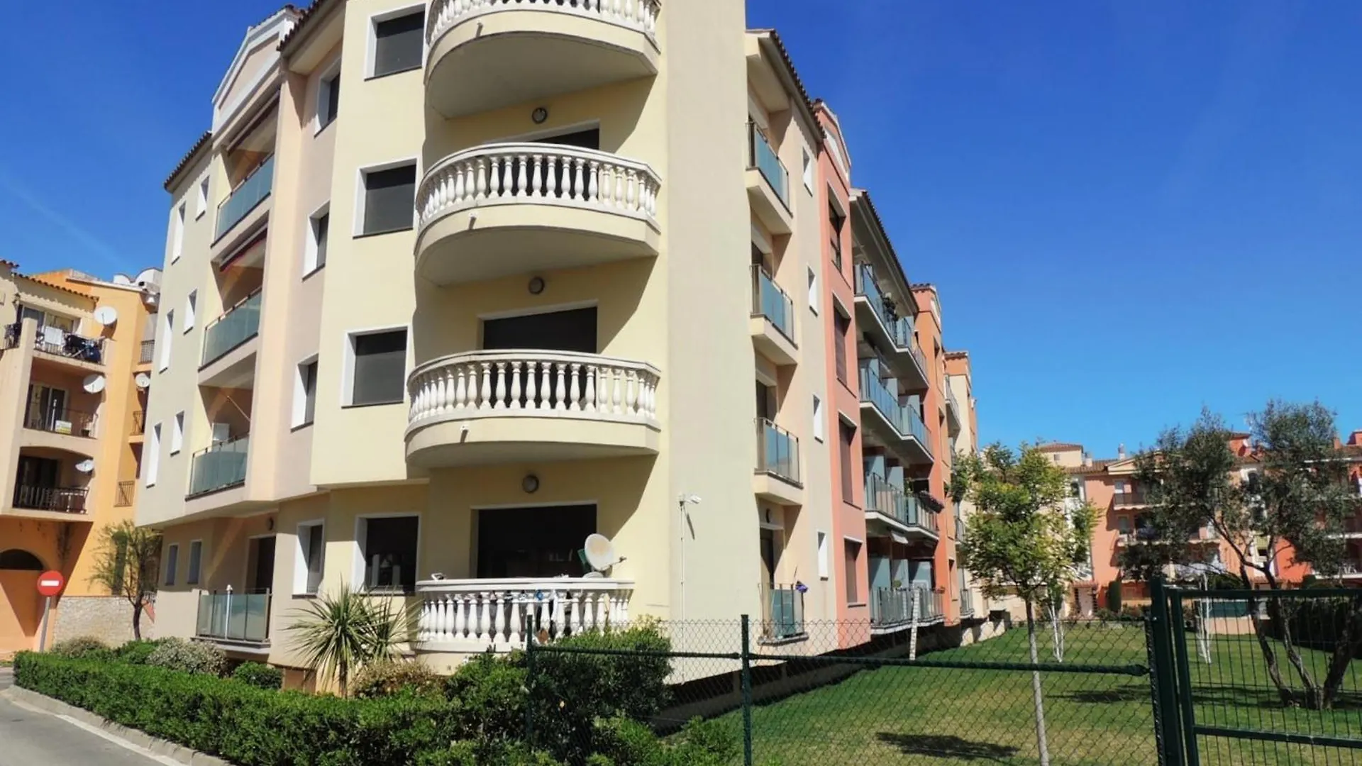 Pretty Apartment With Balcony Empuriabrava 0*,  Spain
