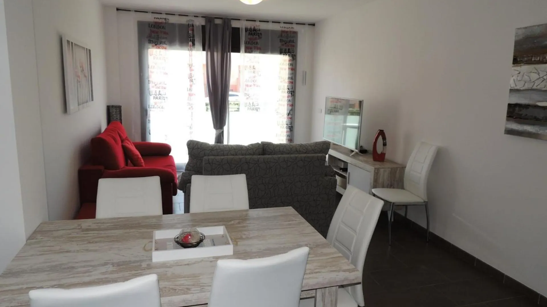 Pretty Apartment With Balcony Empuriabrava