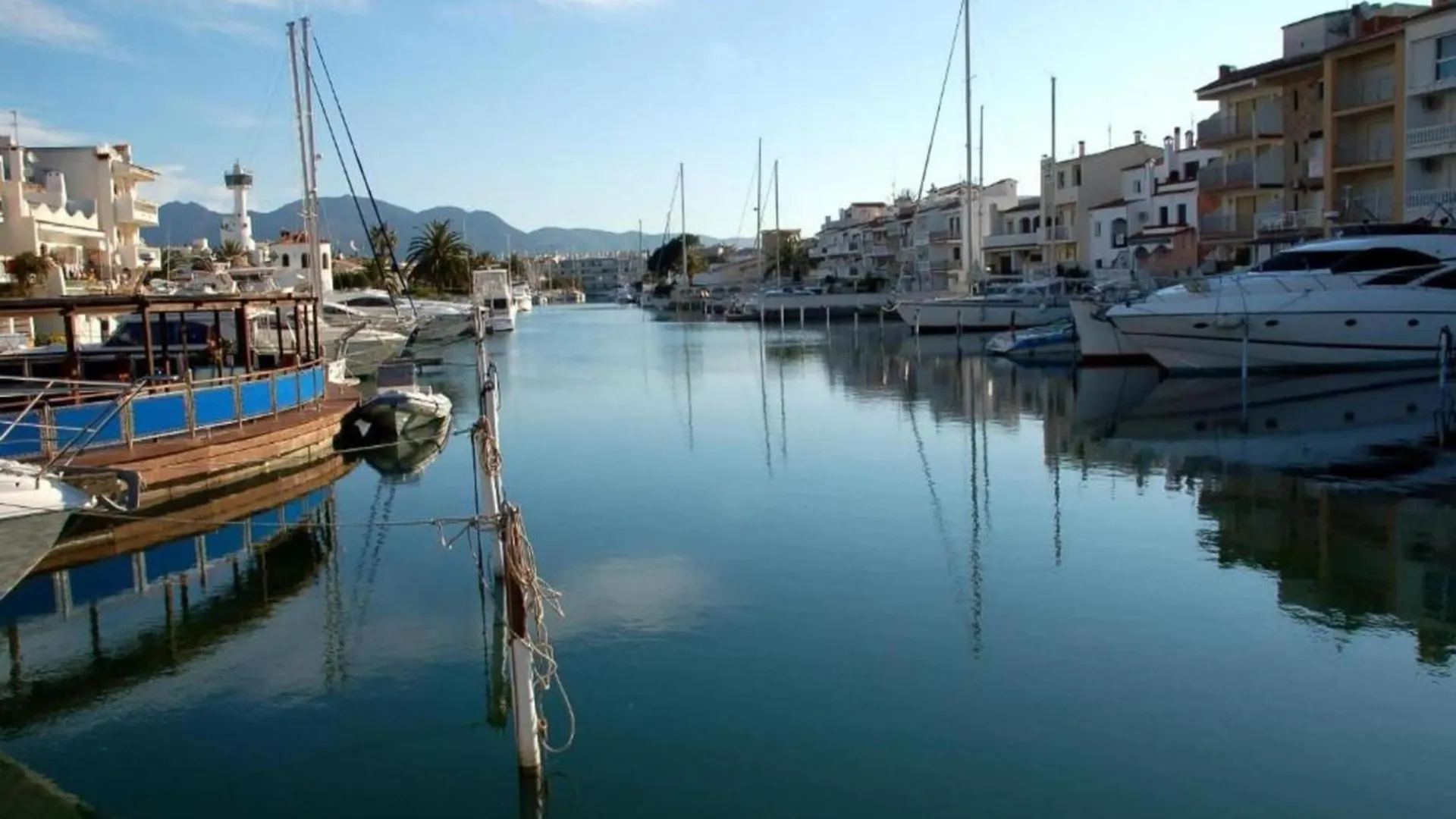 Pretty Apartment With Balcony Empuriabrava